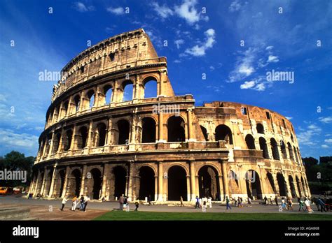 where is the coliseum ruins.